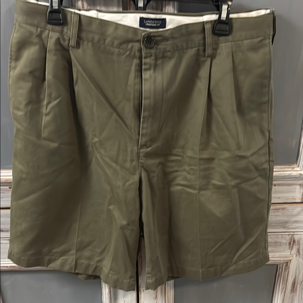 Lands' End Green Pleated Front Shorts 9 inch